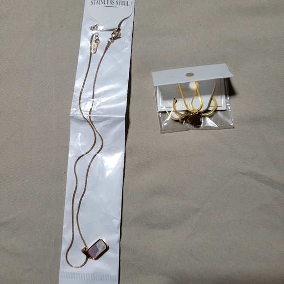 3/25 ❤️ BRAND NEW Fashion Jewelry Bundle - Picture 1 of 4